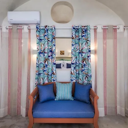 Gilbert's Cave With Cave Jacuzzi