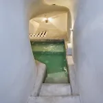 Gilbert's Cave With Cave Jacuzzi *